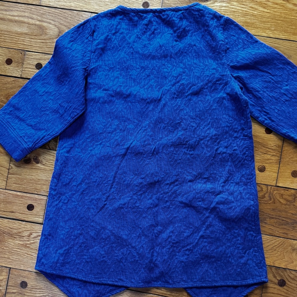 SOFT SURROUNDINGS TOP SHIRT SZ S Small Blue CrossOver front pocket Excel cond - Picture 6 of 6